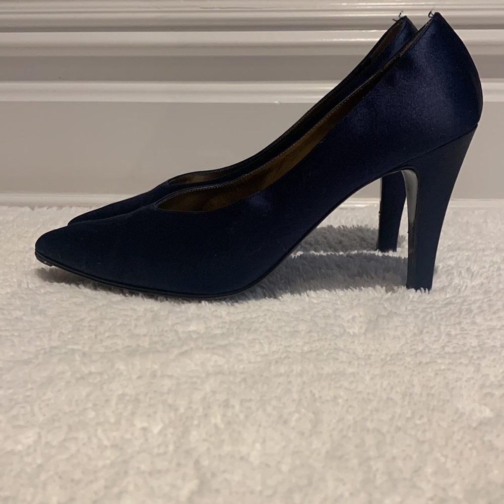 Vintage Saint Laurent pumps